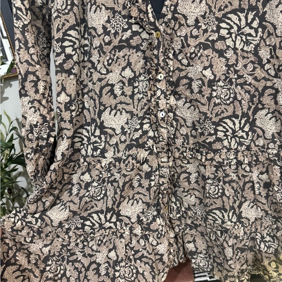 Cleobella Black and Cream Ruffled Graphic Blouse size xs - Picture 3 of 10